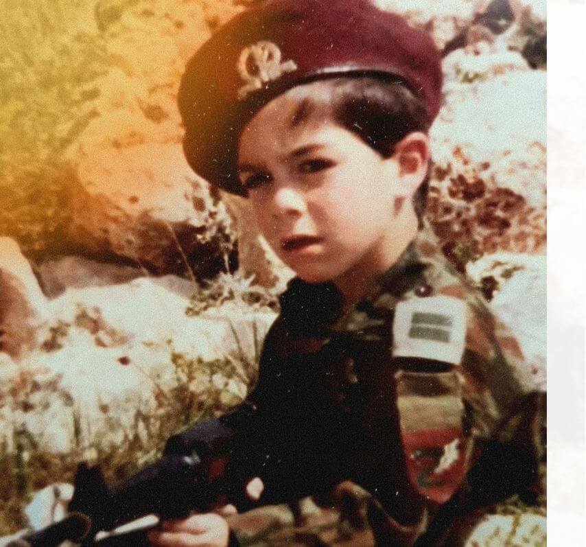 כבר מגיל ארבע, התחפש רותם בפורים לצנחן ונשא איתו את החלום להתגייס לצנחנים